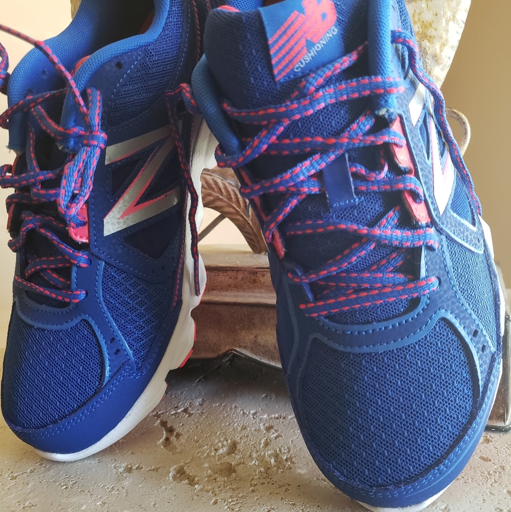 NEW BALANCE sneakers